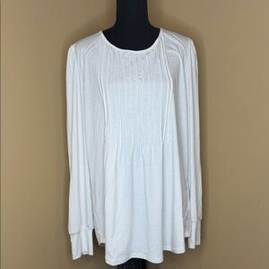 Elegant White Pleated Women's Tunic